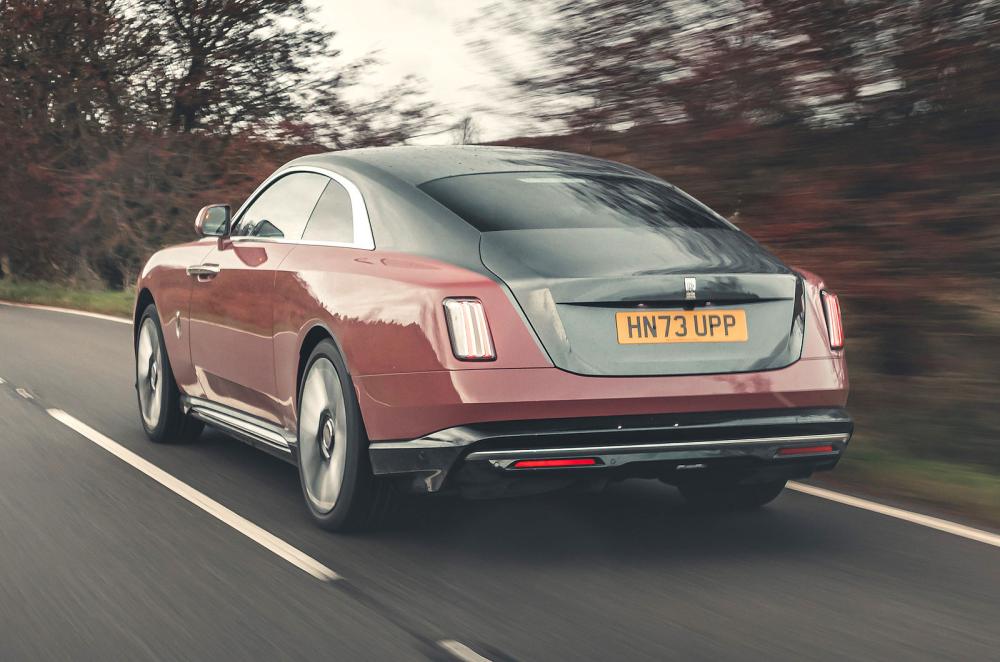 Rolls-Royce Spectre rear left driving