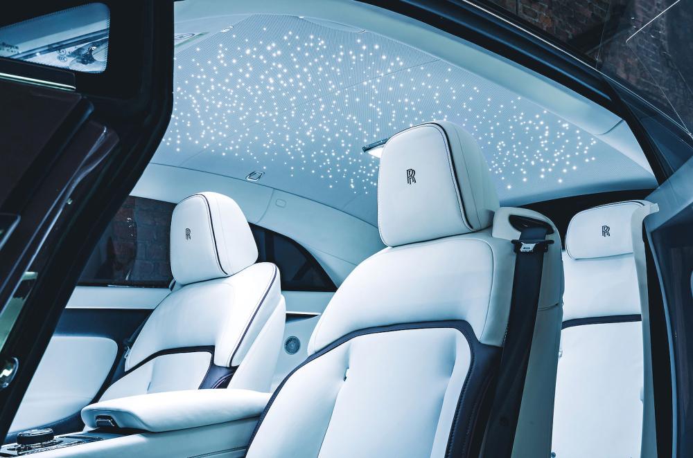 Rolls-Royce Spectre starlight headliner