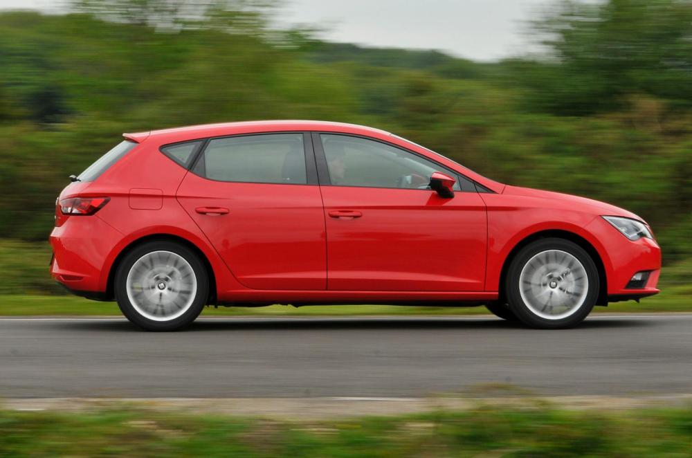 Seat Leon side