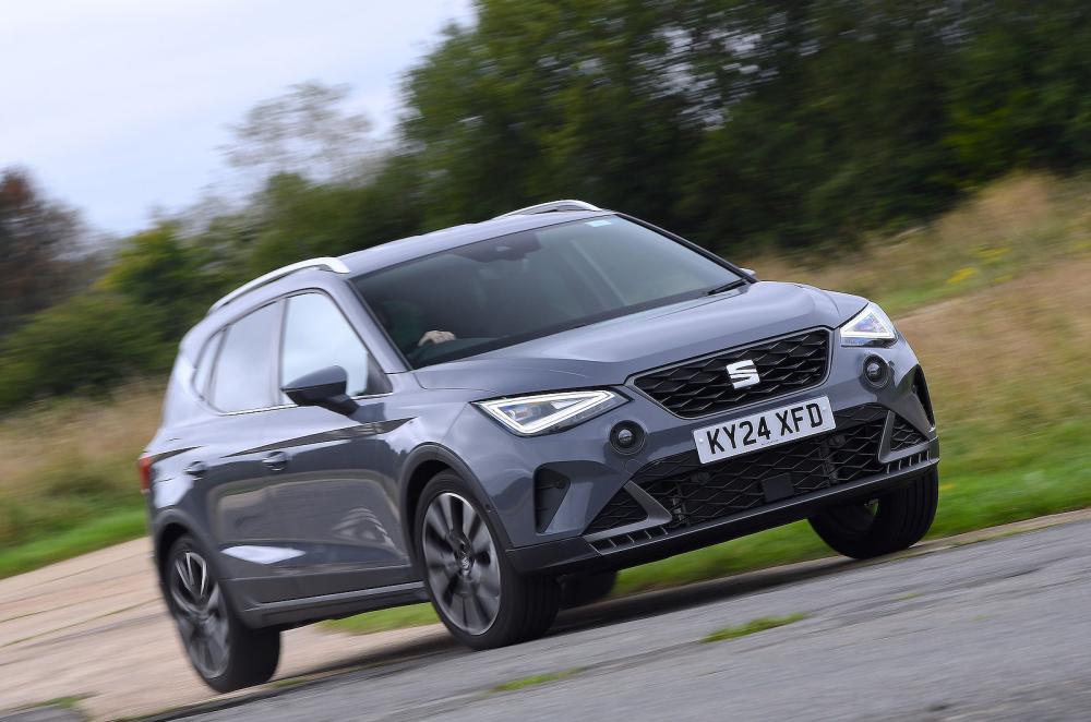 Seat Arona front right driving