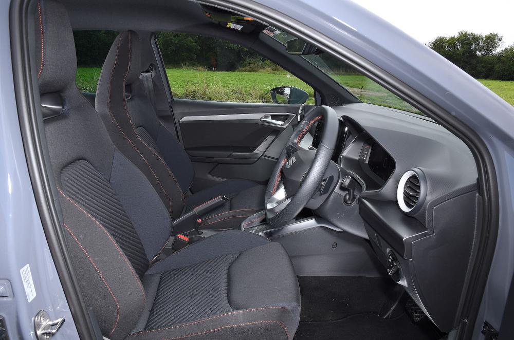 Seat Arona front seats