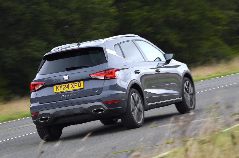 Seat Arona rear right driving
