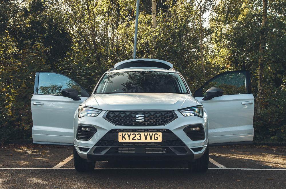 Seat Ateca front static doors open