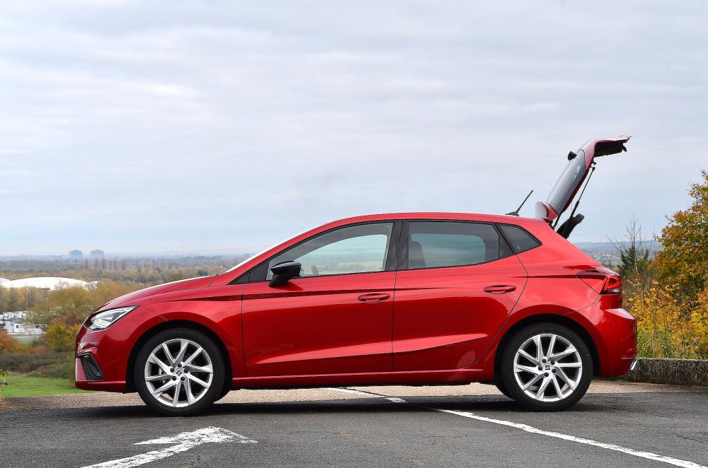Seat Ibiza left static boot open