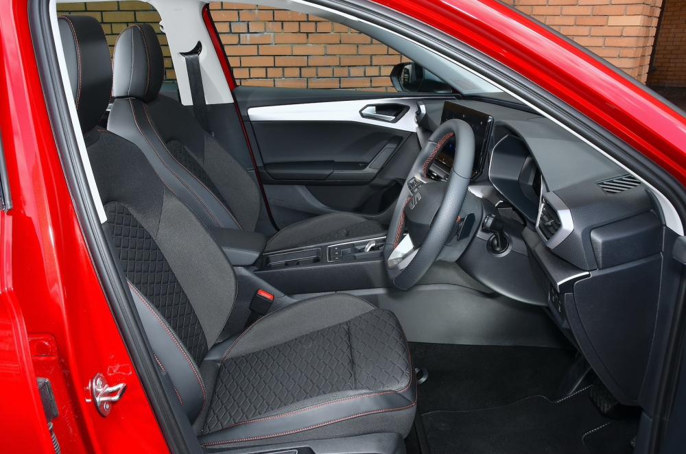 Seat Leon front seats