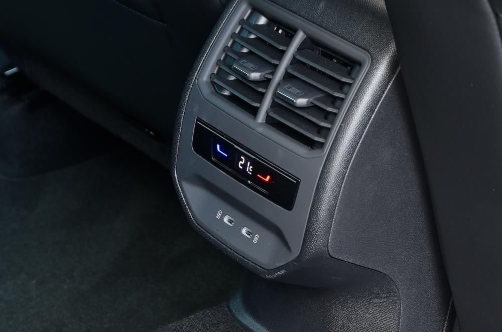 Seat Leon interior detail