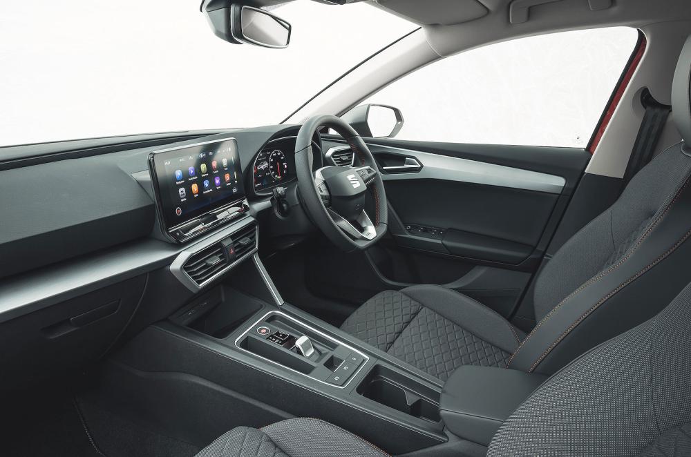 Seat Leon Estate front seats