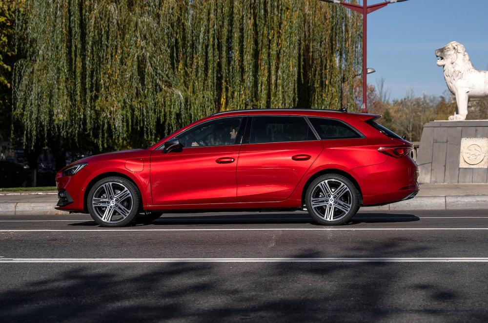 Seat Leon Estate left driving