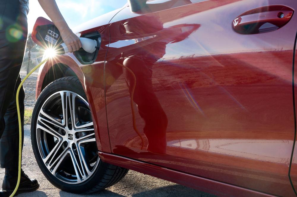 Seat Leon Estate PHEV charging socket