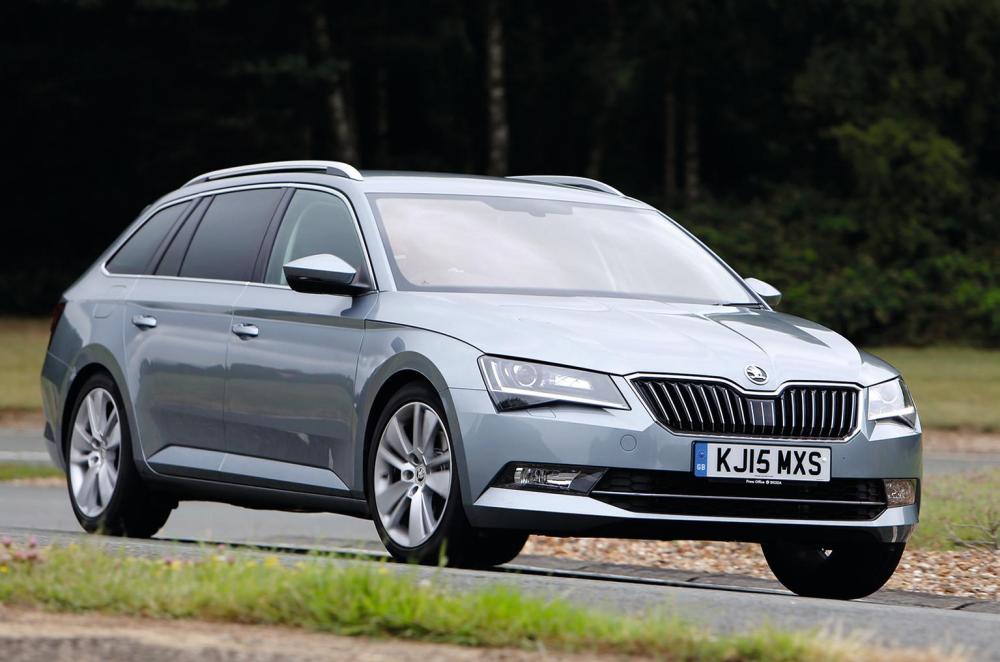 Used Skoda Superb Estate 2015-2024 front cornering