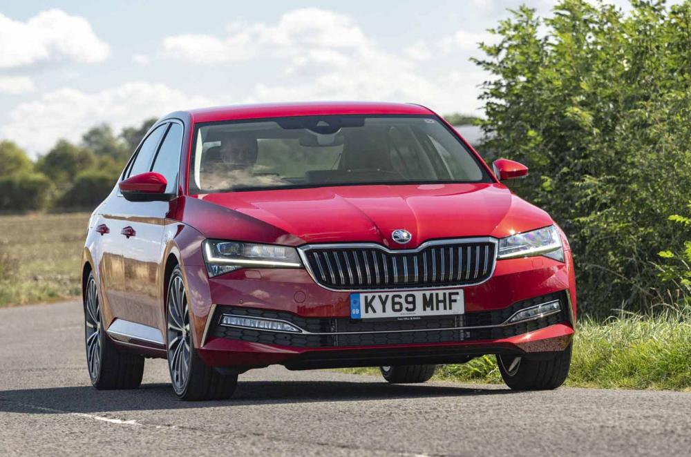 Used Skoda Superb 2015-2024 front left cornering
