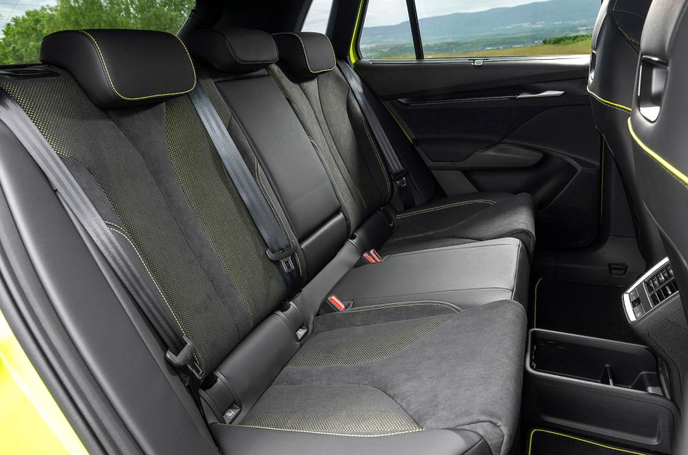 Skoda Elroq vRS back seats
