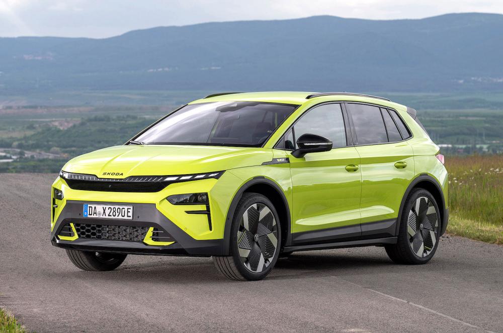 Skoda Elroq vRS front right static