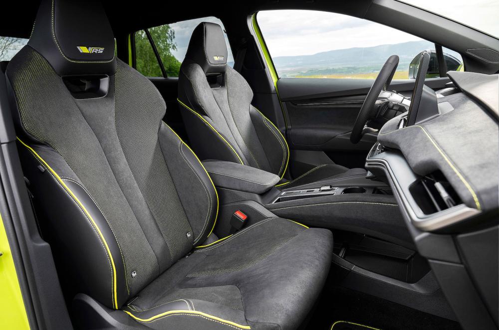 Skoda Elroq vRS front seats