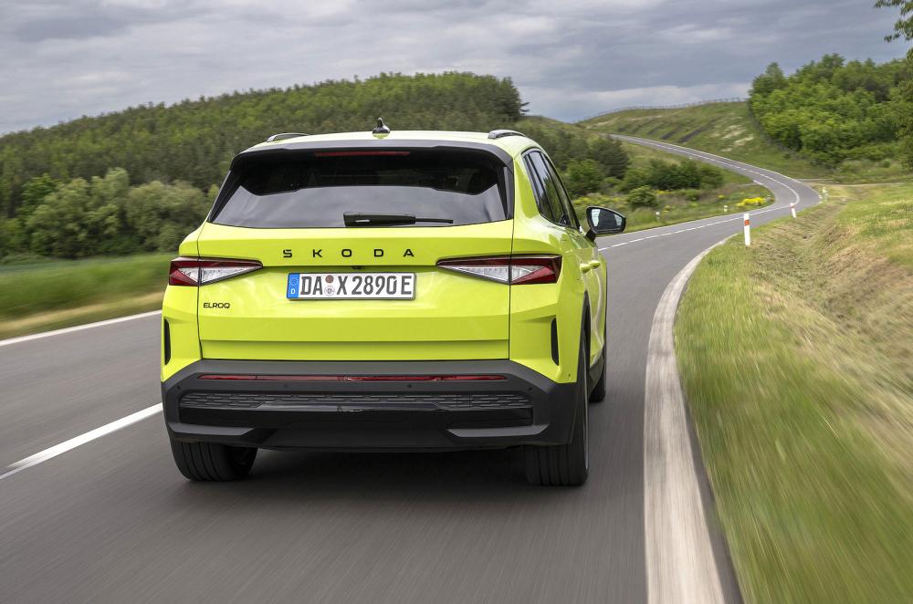 Skoda Elroq vRS rear cornering