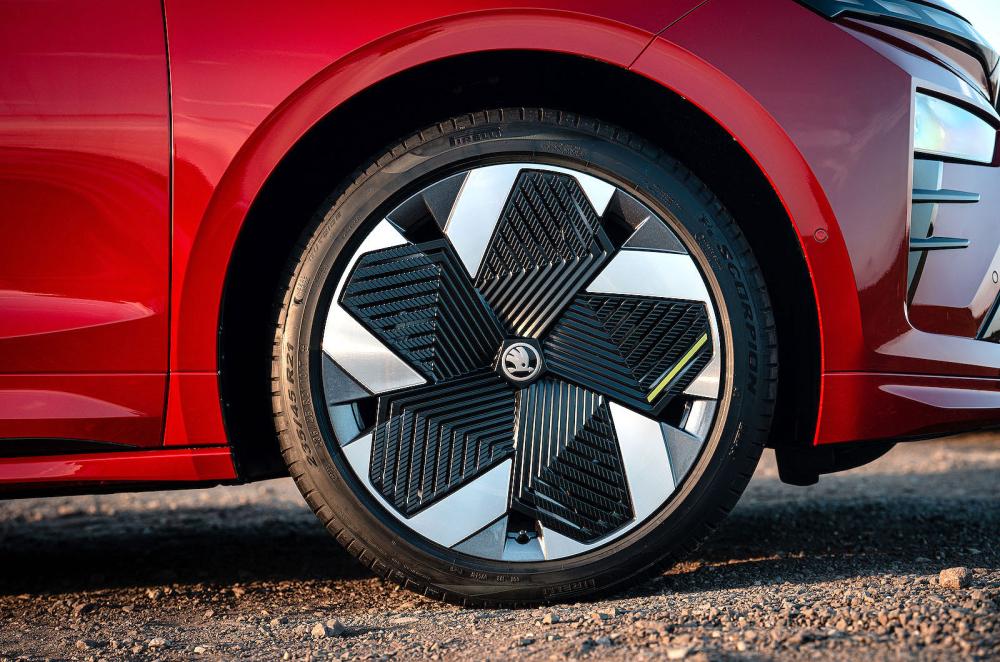 Skoda Enyaq vRS alloy wheel