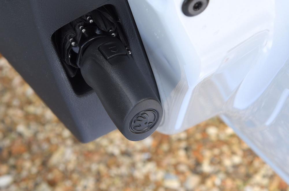 Skoda Kamiq door umbrella