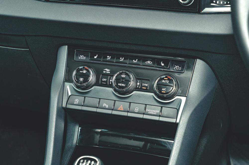 Skoda Karoq interior air-con controls