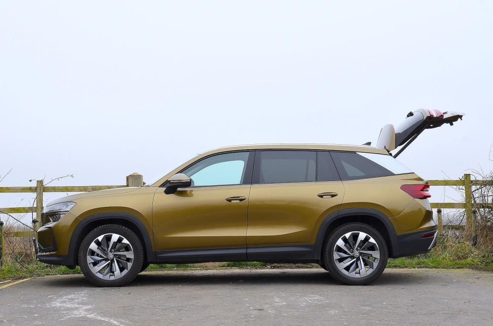 Skoda Kodiaq left static boot open