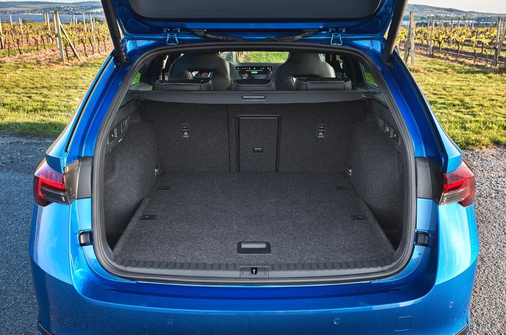 Skoda Octavia Estate boot