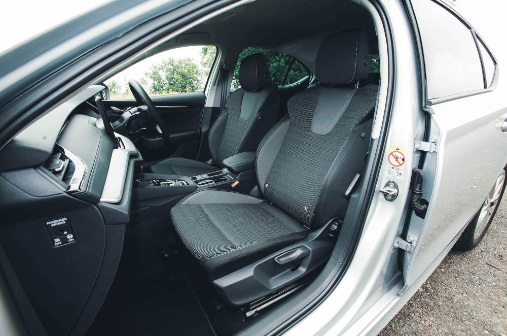Skoda Octavia front seats