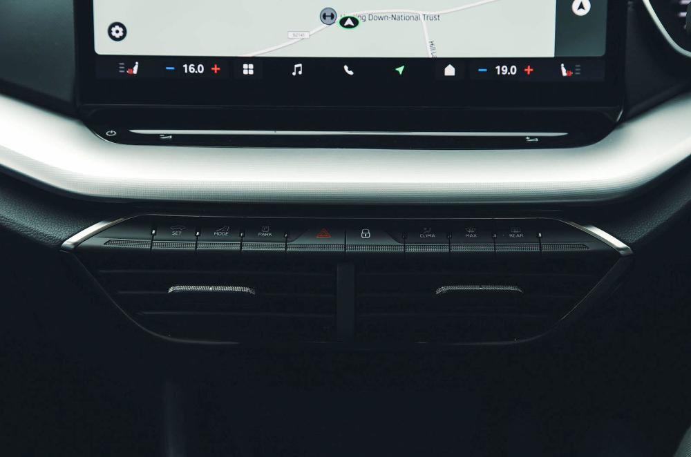 Skoda Octavia interior controls