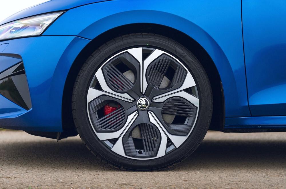 Skoda Octavia vRS alloy wheel