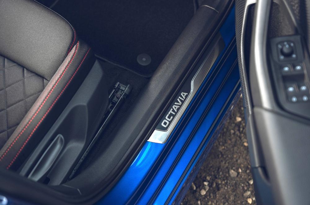 Skoda Octavia vRS kickplate