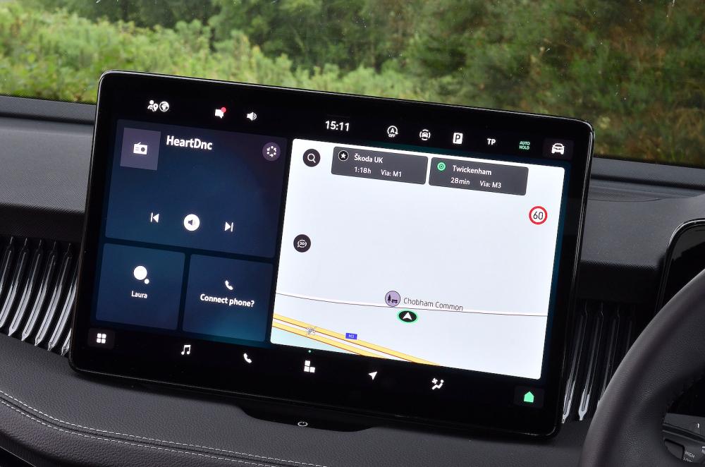 Skoda Superb Estate infotainment touchscreen