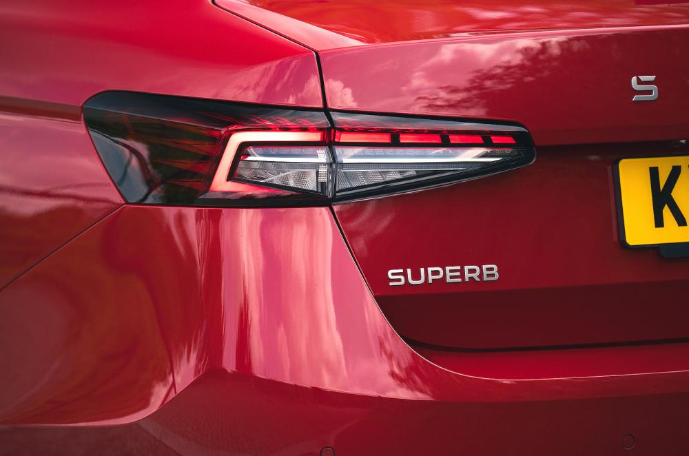 Skoda Superb rear lights
