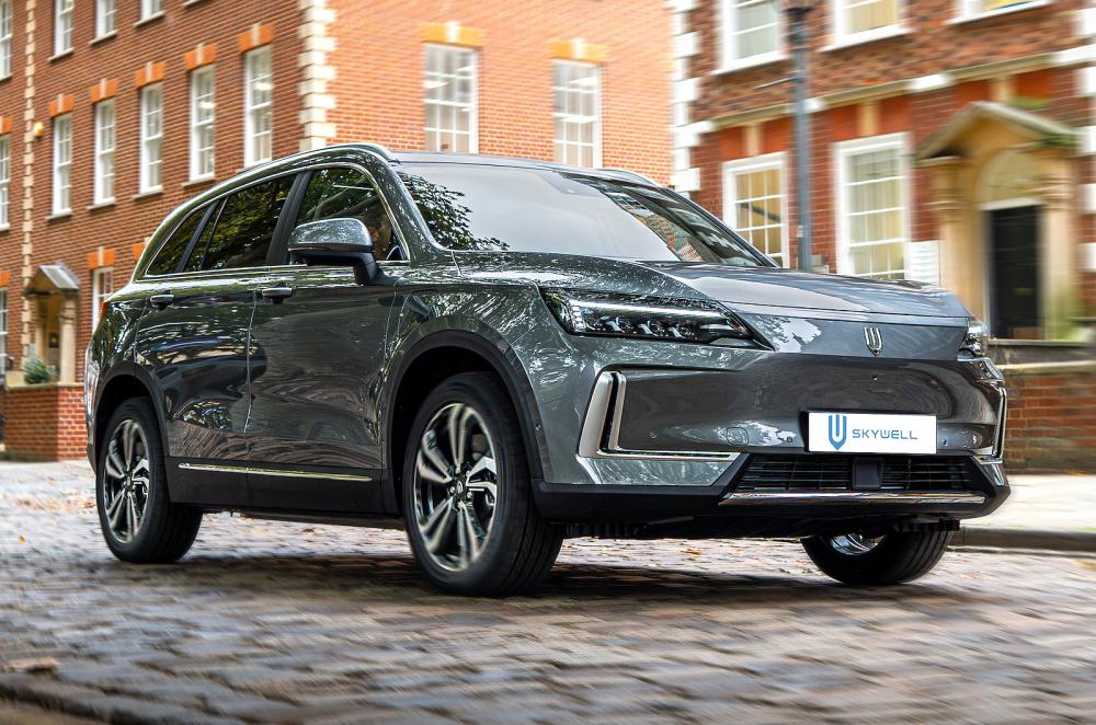 Skywell BE11 front right driving