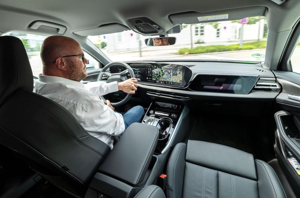 Stuart Milne test driving Audi A5