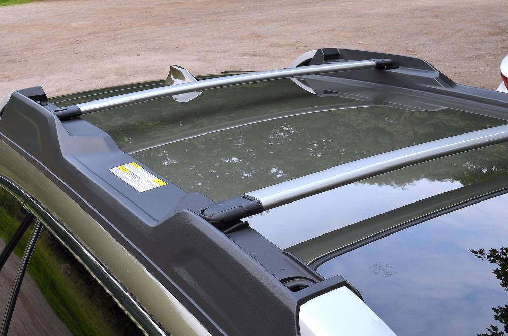 Subaru Outback roof detail