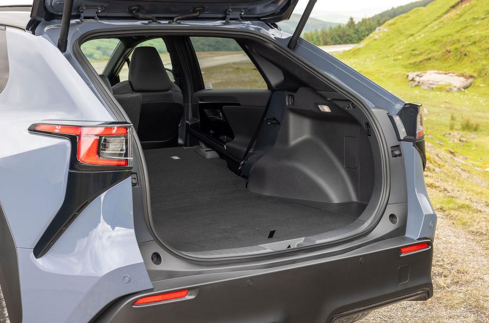 Subaru Solterra boot