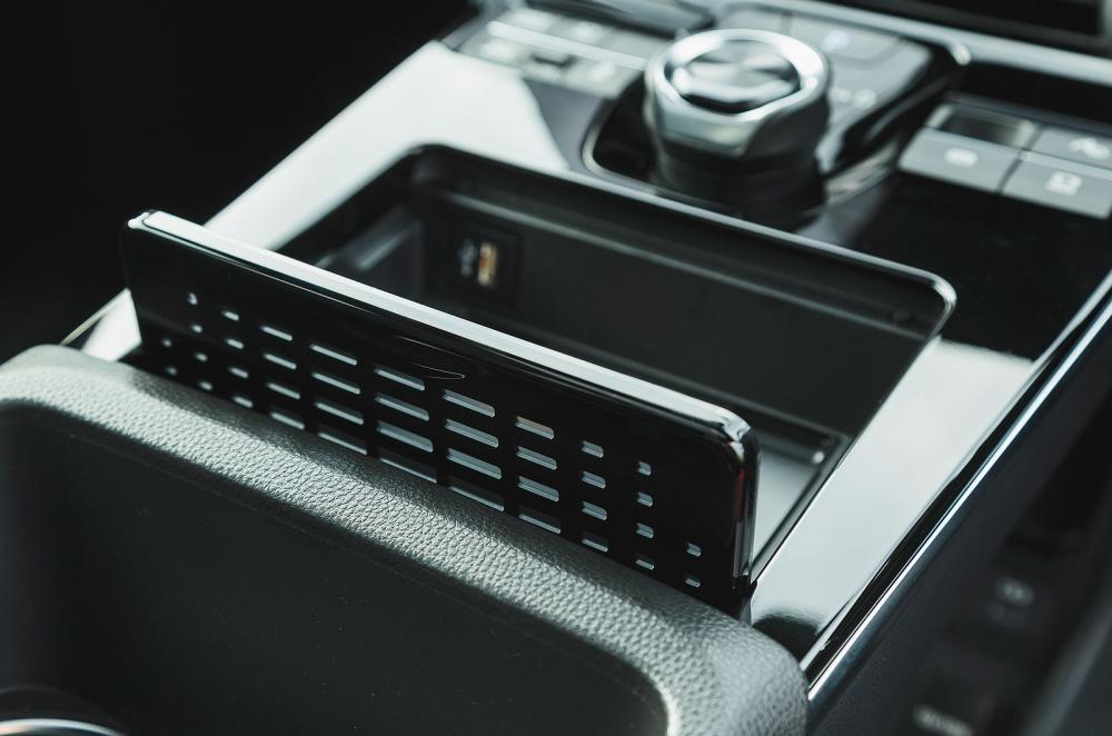 Subaru Solterra interior detail