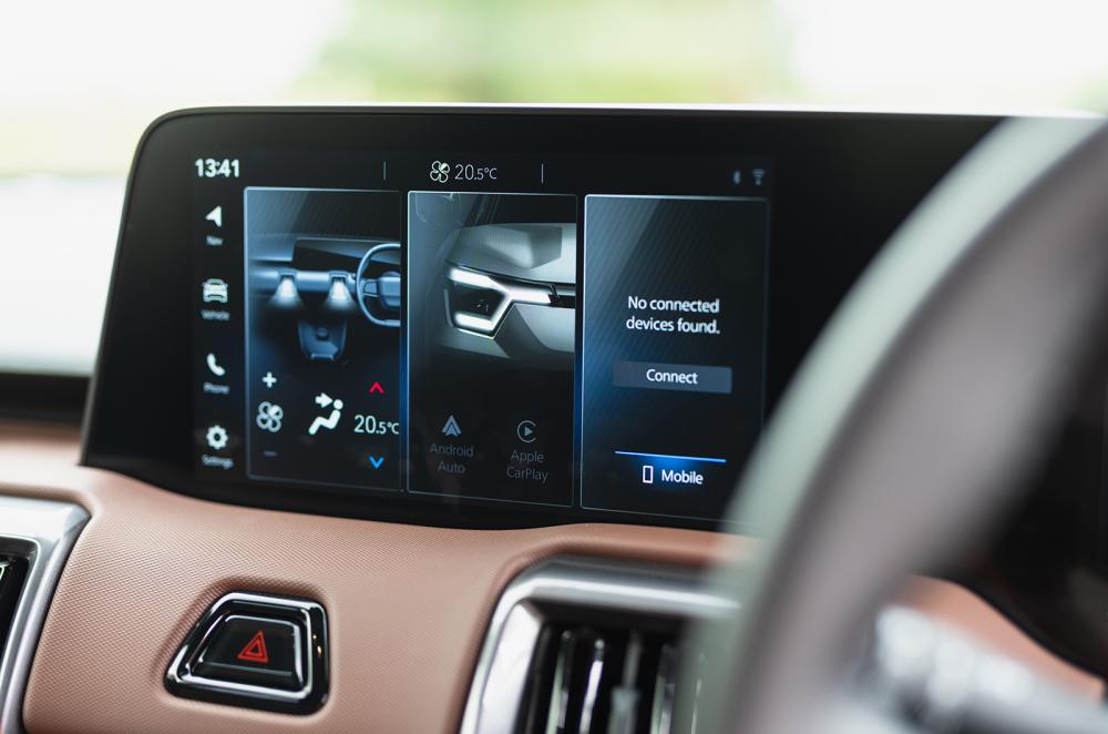 Suzuki e Vitara touchscreen