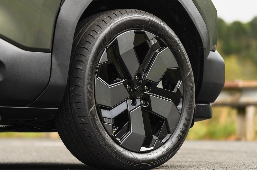 Suzuki eVitara wheel
