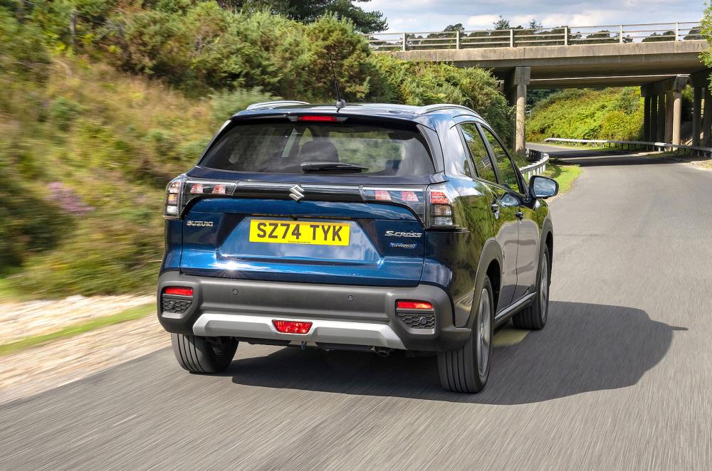 Suzuki S-Cross rear right driving