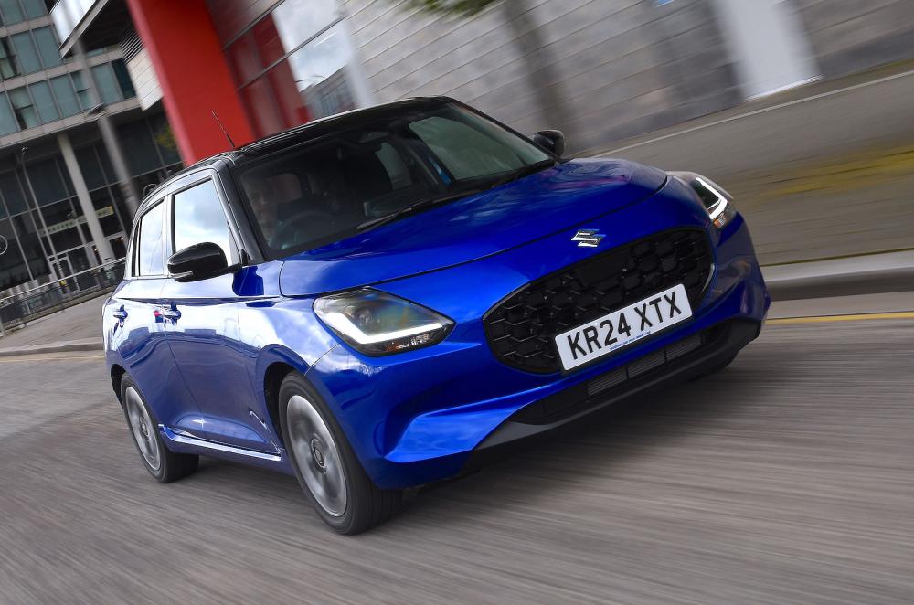 Suzuki Swift Hybrid front right driving