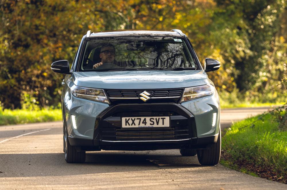 Suzuki Vitara front driving