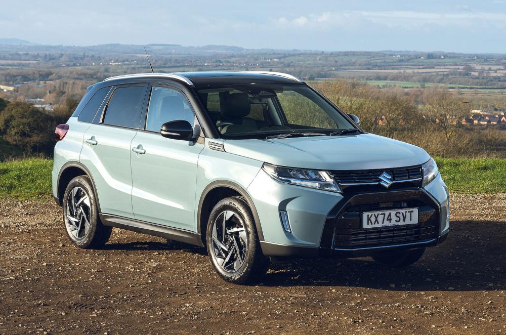 Suzuki Vitara front right static