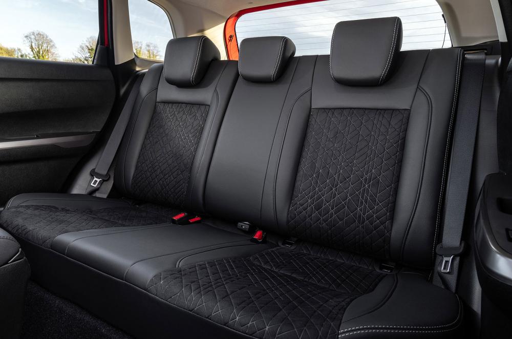Suzuki Vitara interior back seats
