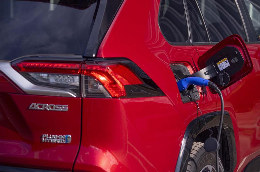 Suzuki Across charging detail