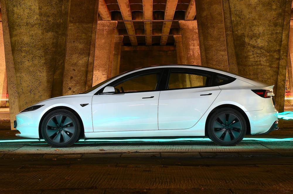 Tesla Model 3 static side