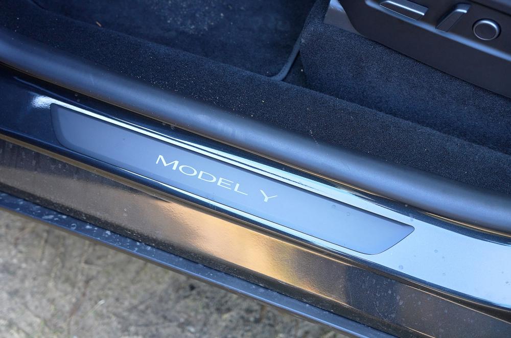 New Tesla Model Y kickplate