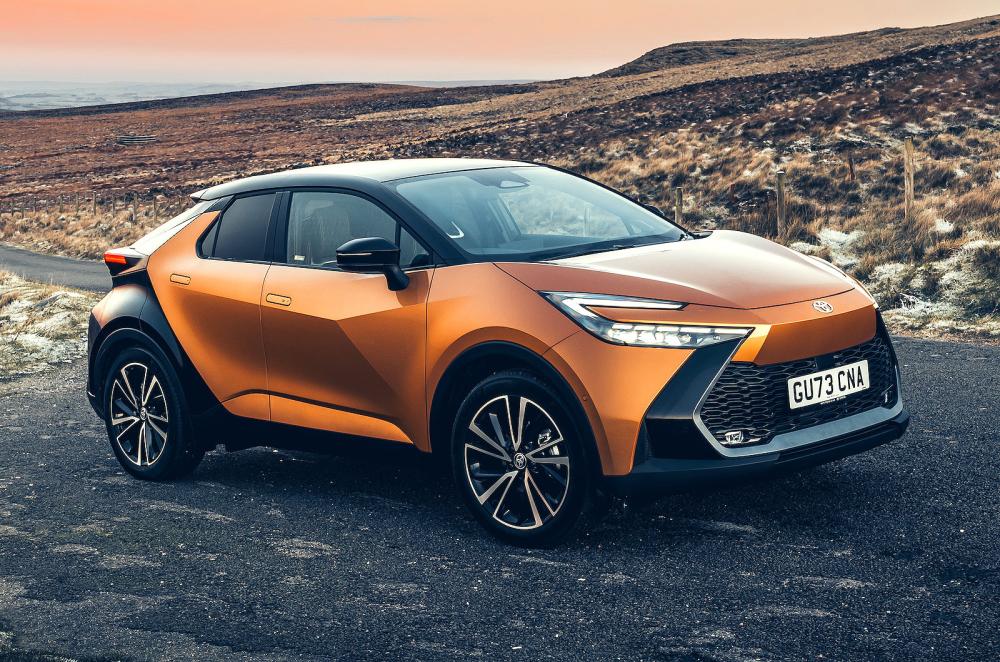 Toyota C-HR front right static