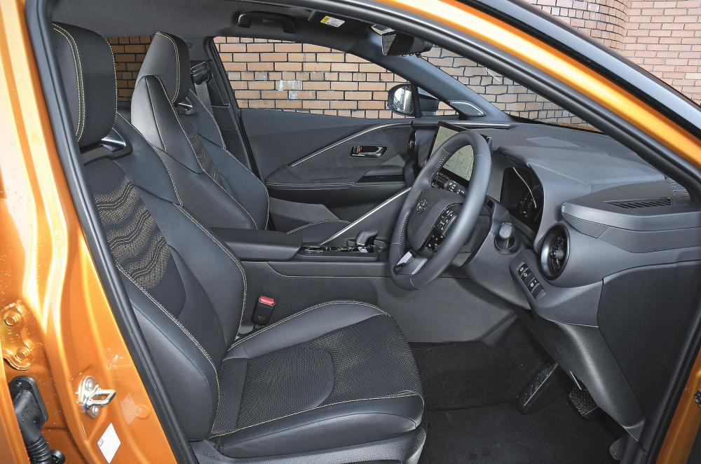 Toyota C-HR front seats