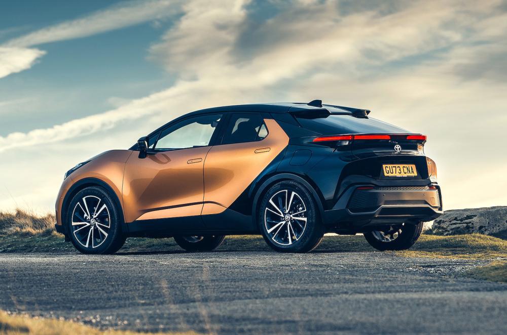 Toyota C-HR rear left static