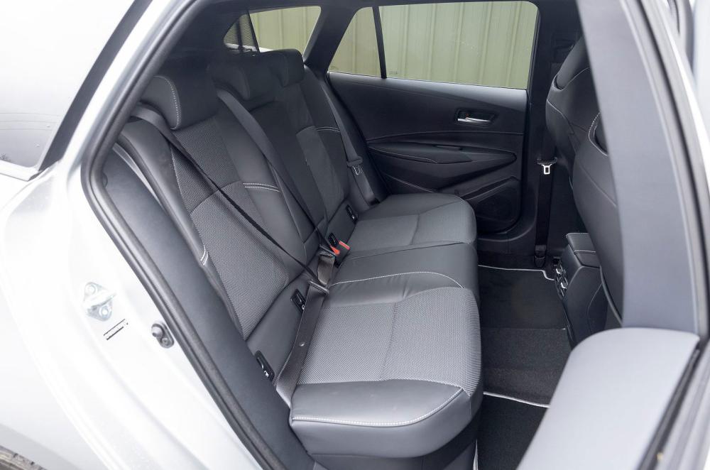Used Toyota Corolla Touring Sports 2019-present back seats
