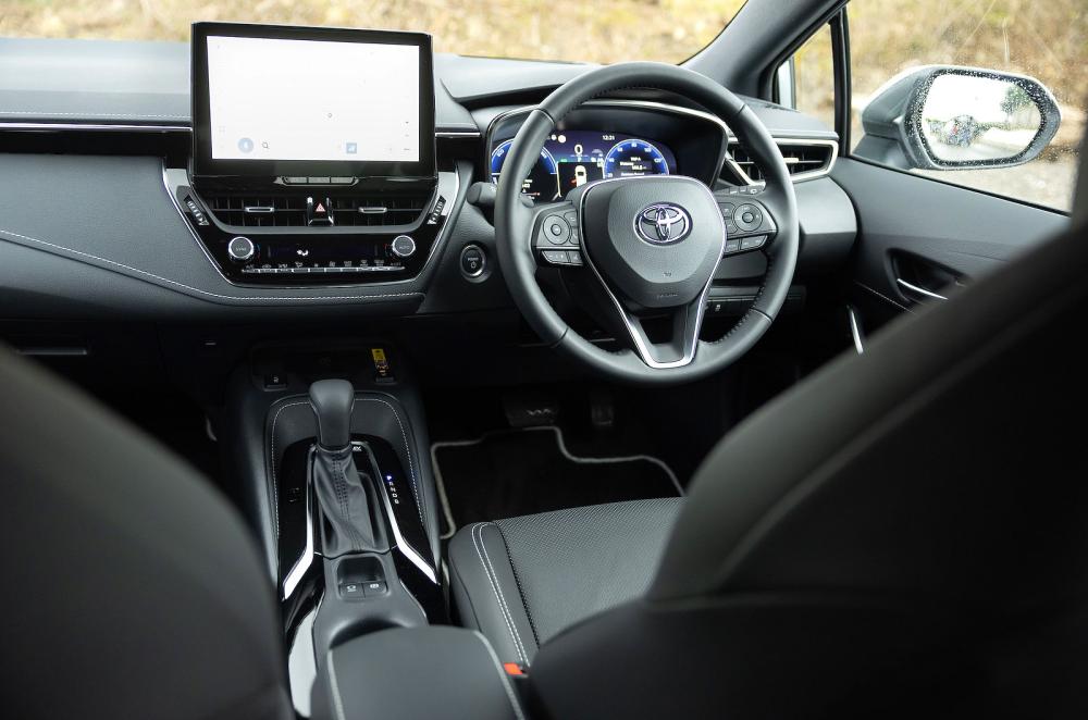 Toyota Corolla Touring Sports dashboard